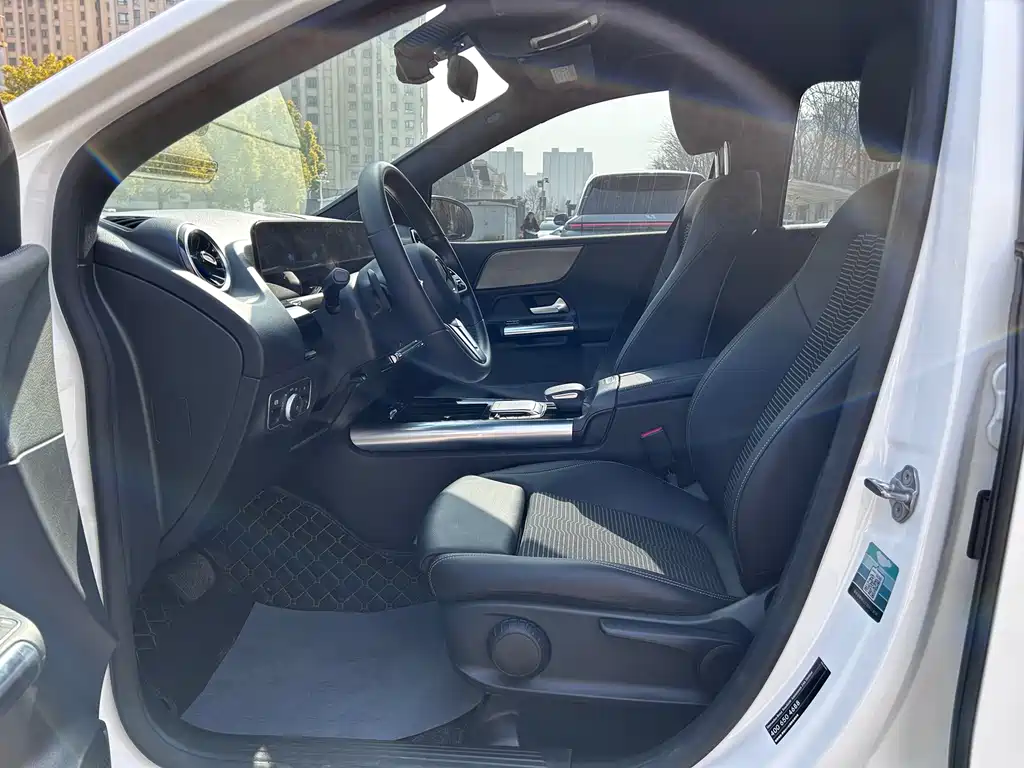 MERCEDES-BENZ B CLASS