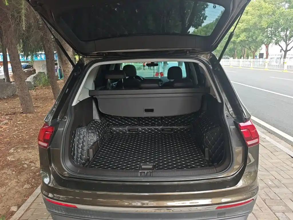 Volkswagen Tiguan L — миниатюра 19