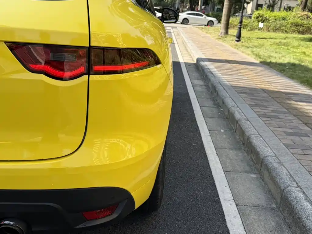 Jaguar F-PACE — миниатюра 7