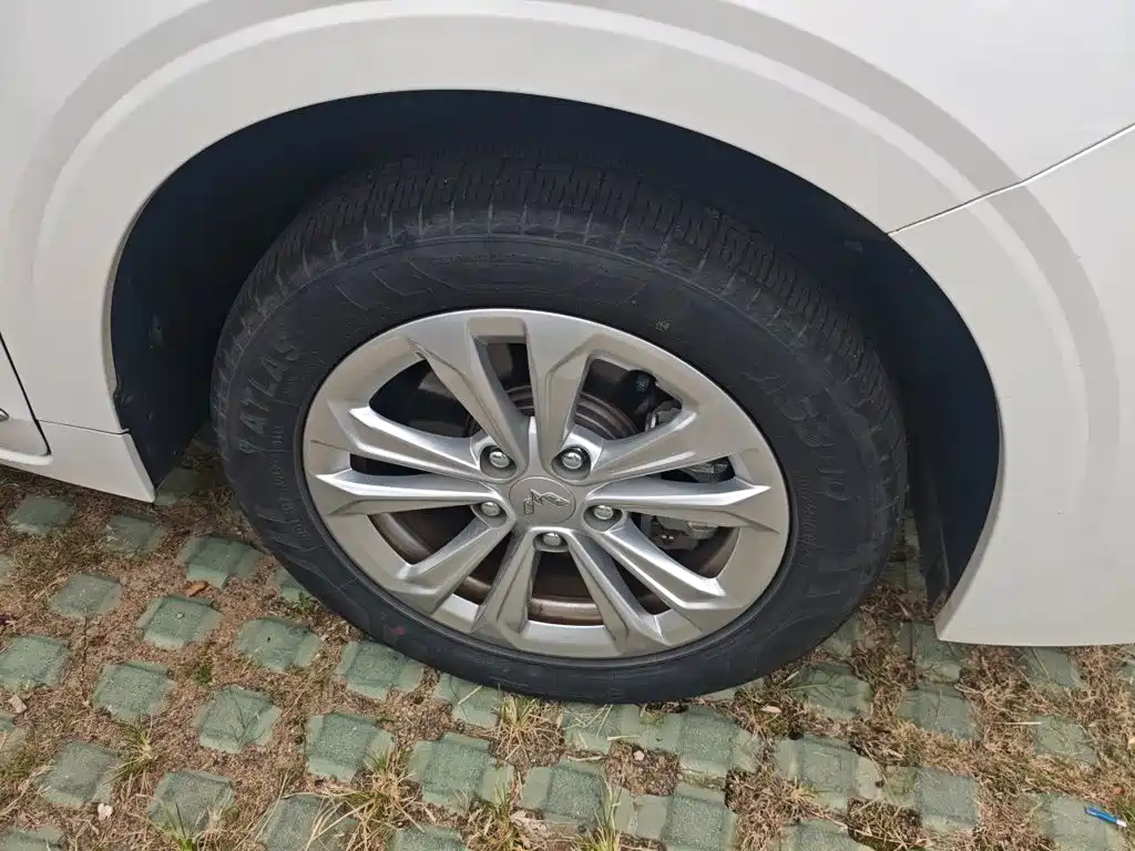 Wuling Jiachen — миниатюра 24
