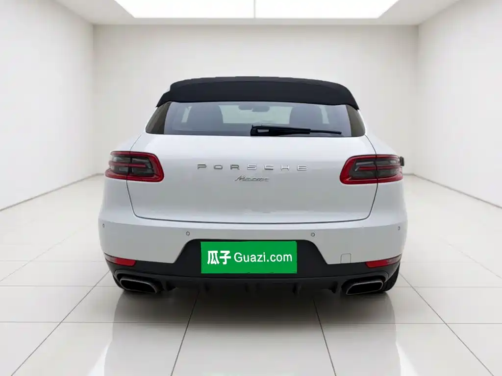 Porsche Macan — миниатюра 3
