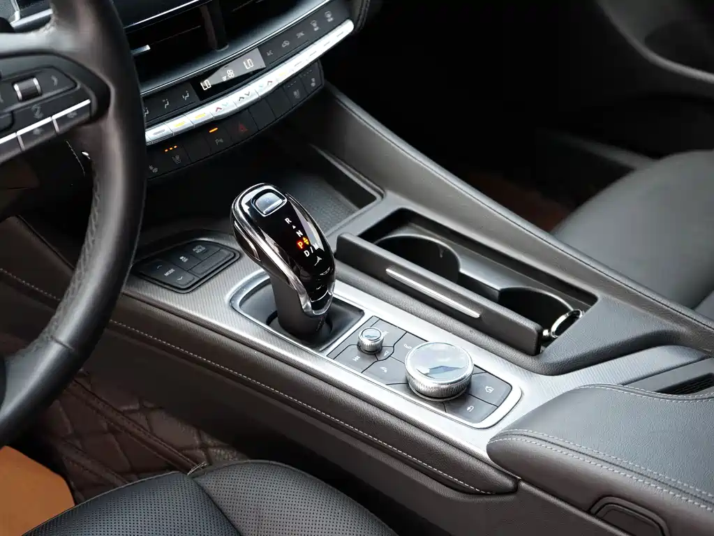 Cadillac CT5 — миниатюра 9