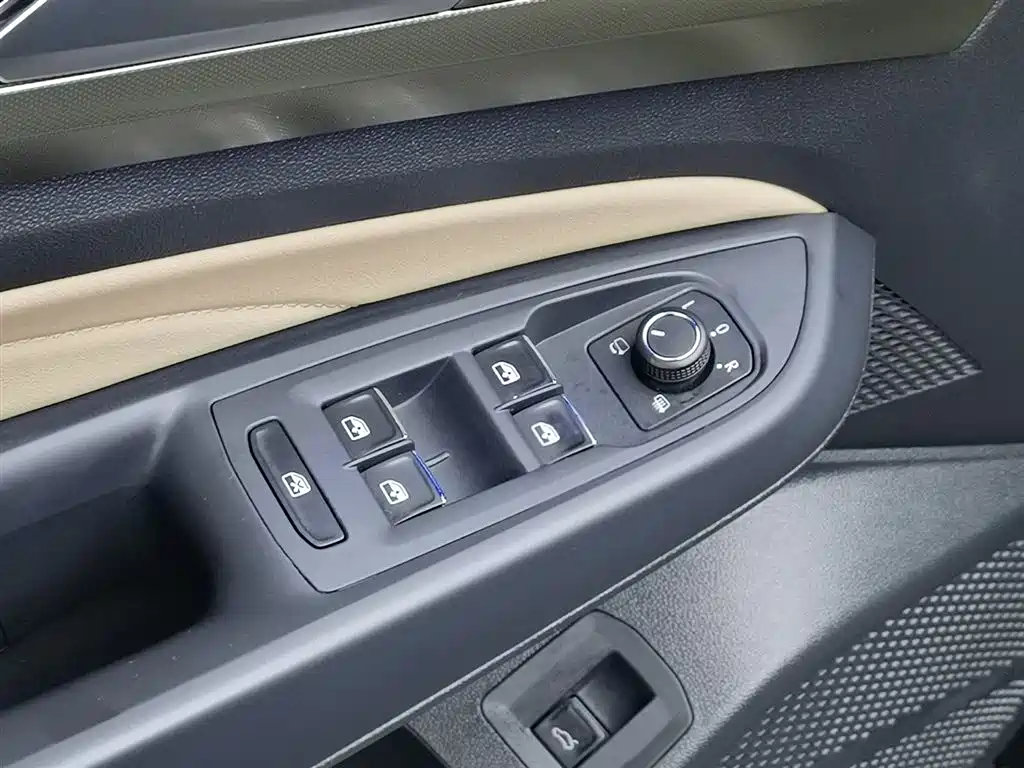 Volkswagen Passat 2022 330TSI Luxury