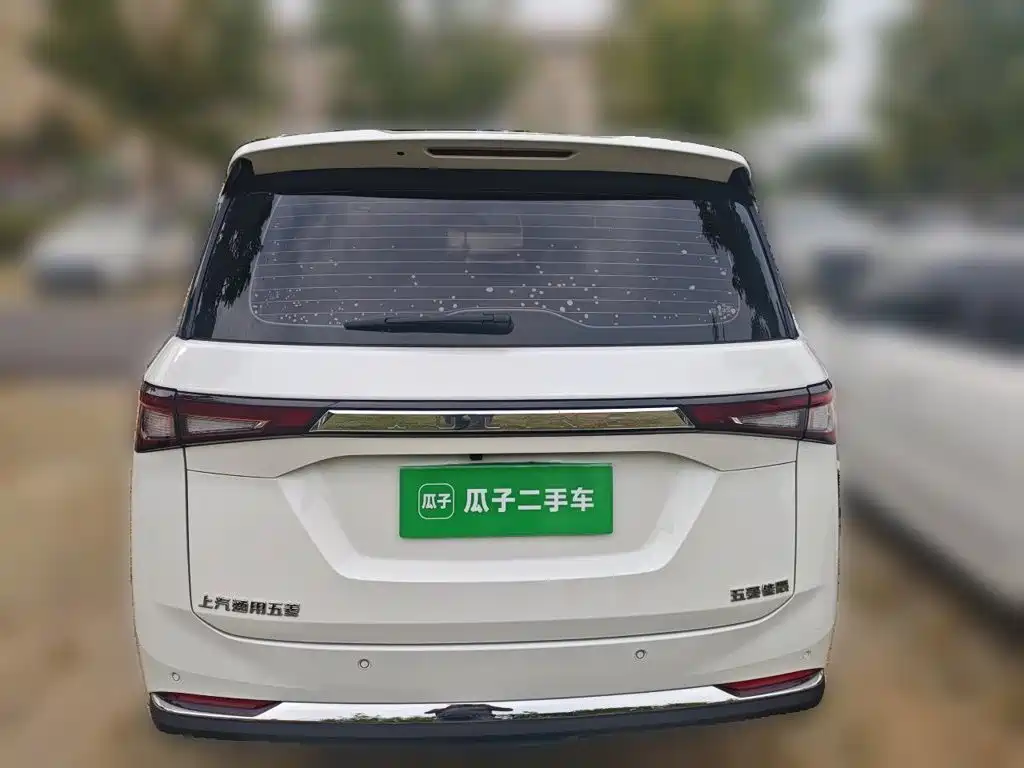 Wuling Jiachen — миниатюра 3