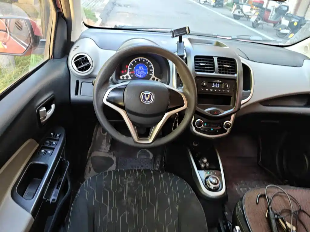 Changan Benben E-Star — миниатюра 11