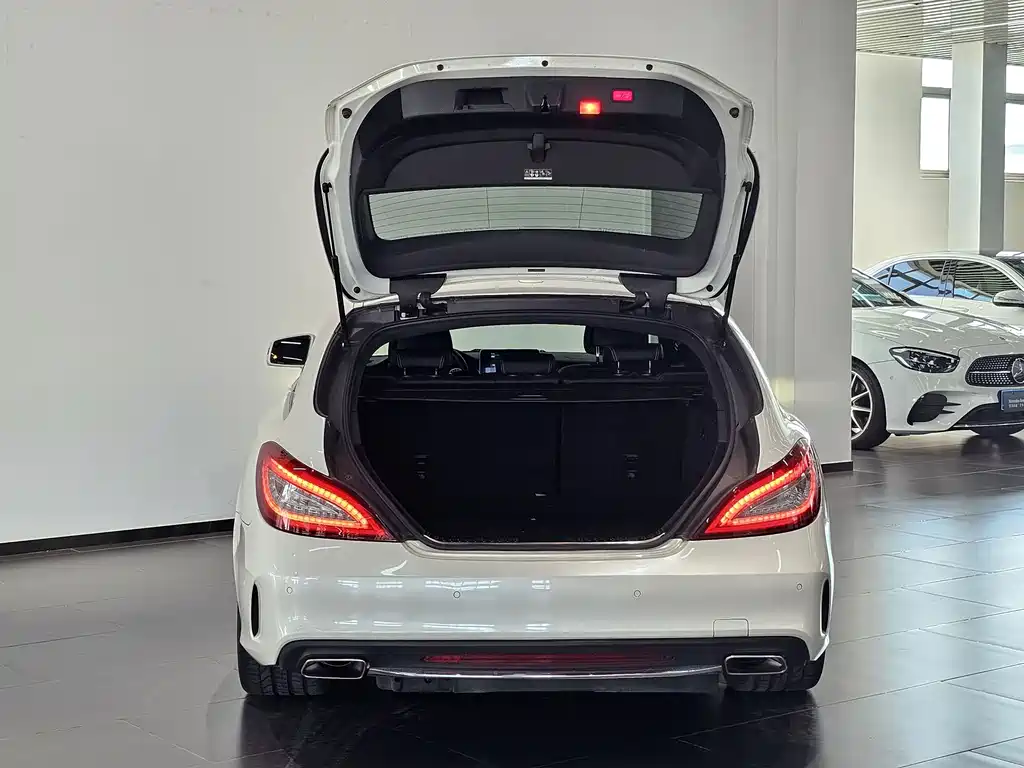 Mercedes-Benz CLS — миниатюра 7