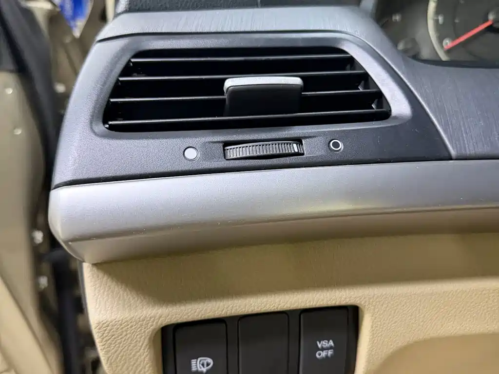 Honda Accord — миниатюра 33