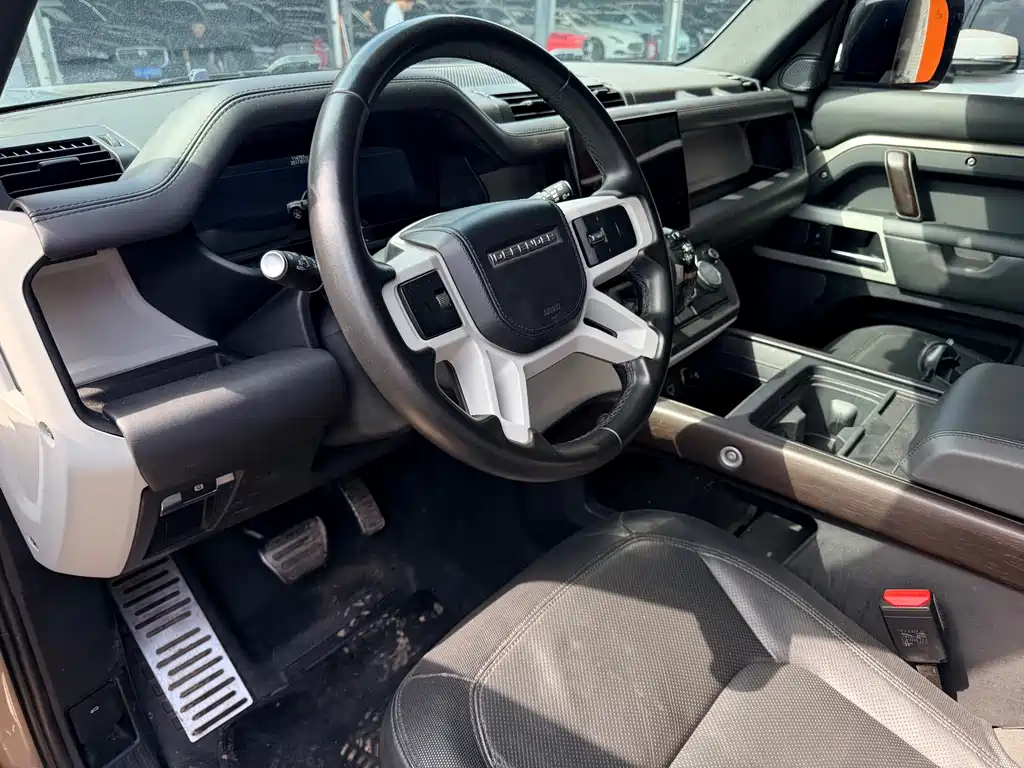 Land Rover Defender — миниатюра 8