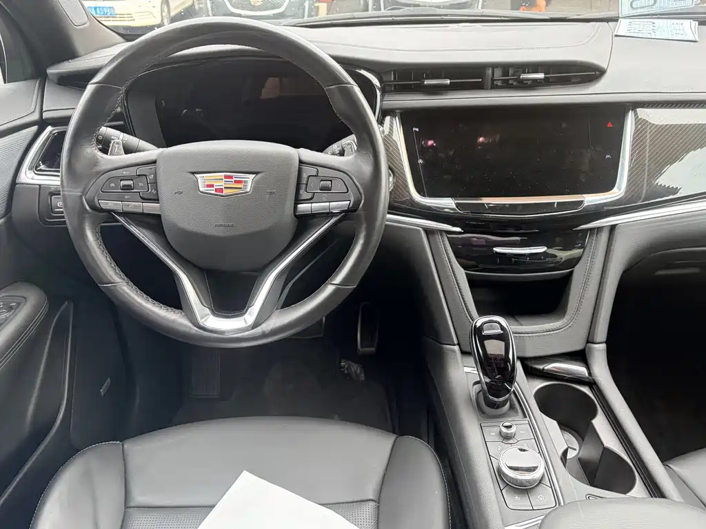 Cadillac XT6 — миниатюра 10