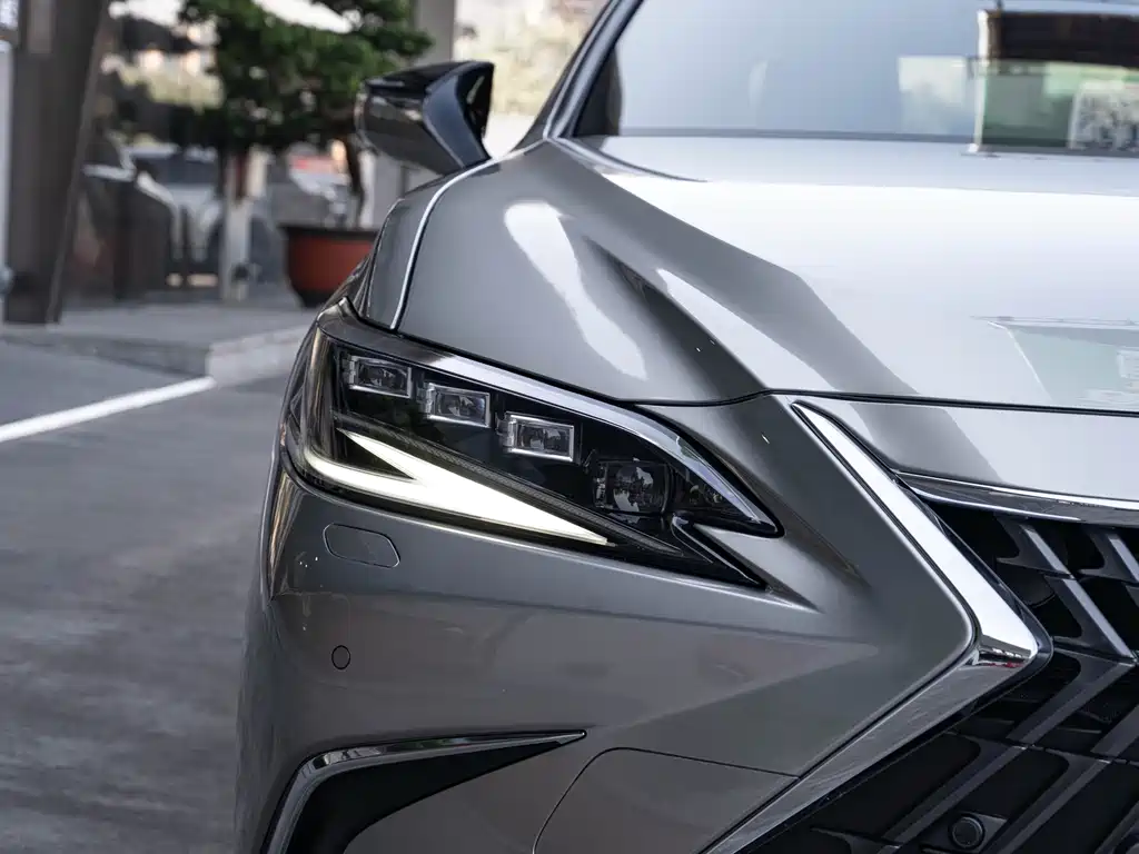 Lexus ES — миниатюра 6