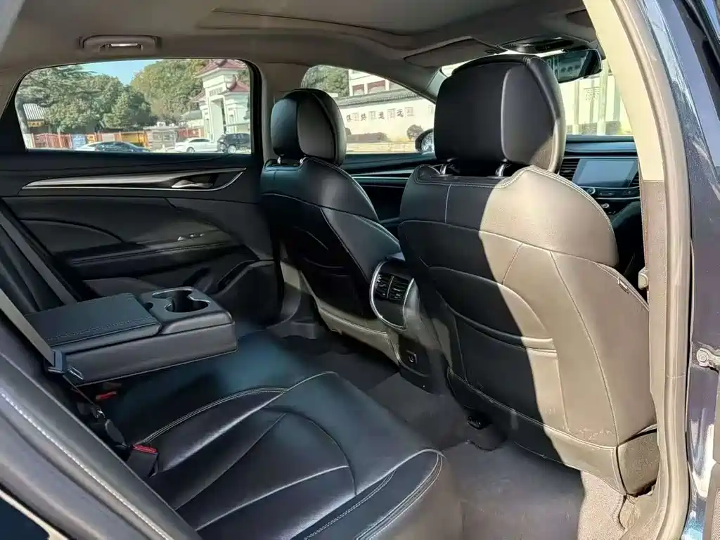 Buick LaCrosse 2020 652T Luxury