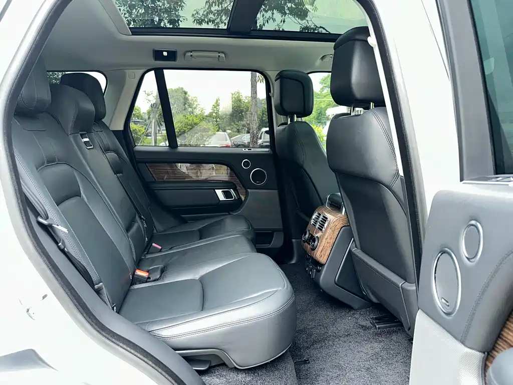 Land Rover Range Rover — миниатюра 12