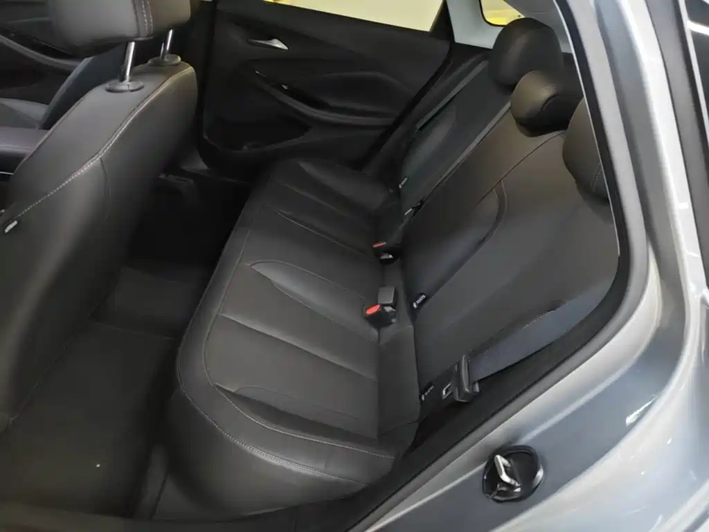 Buick Verano — миниатюра 17