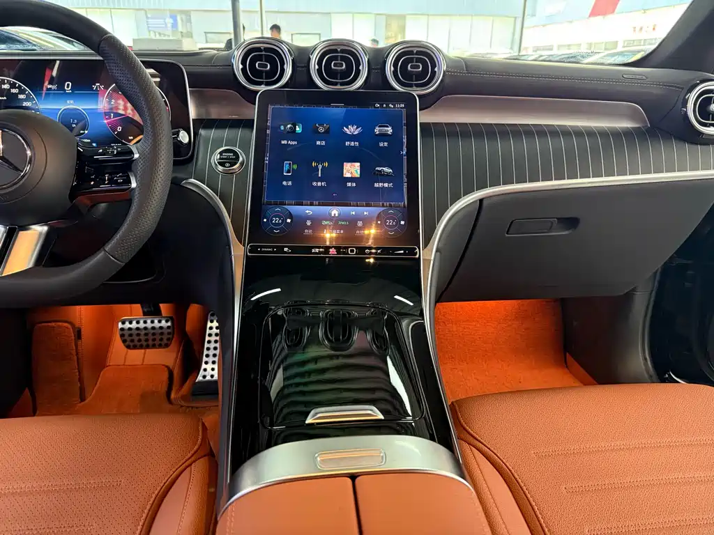 Mercedes-Benz GLC — миниатюра 8