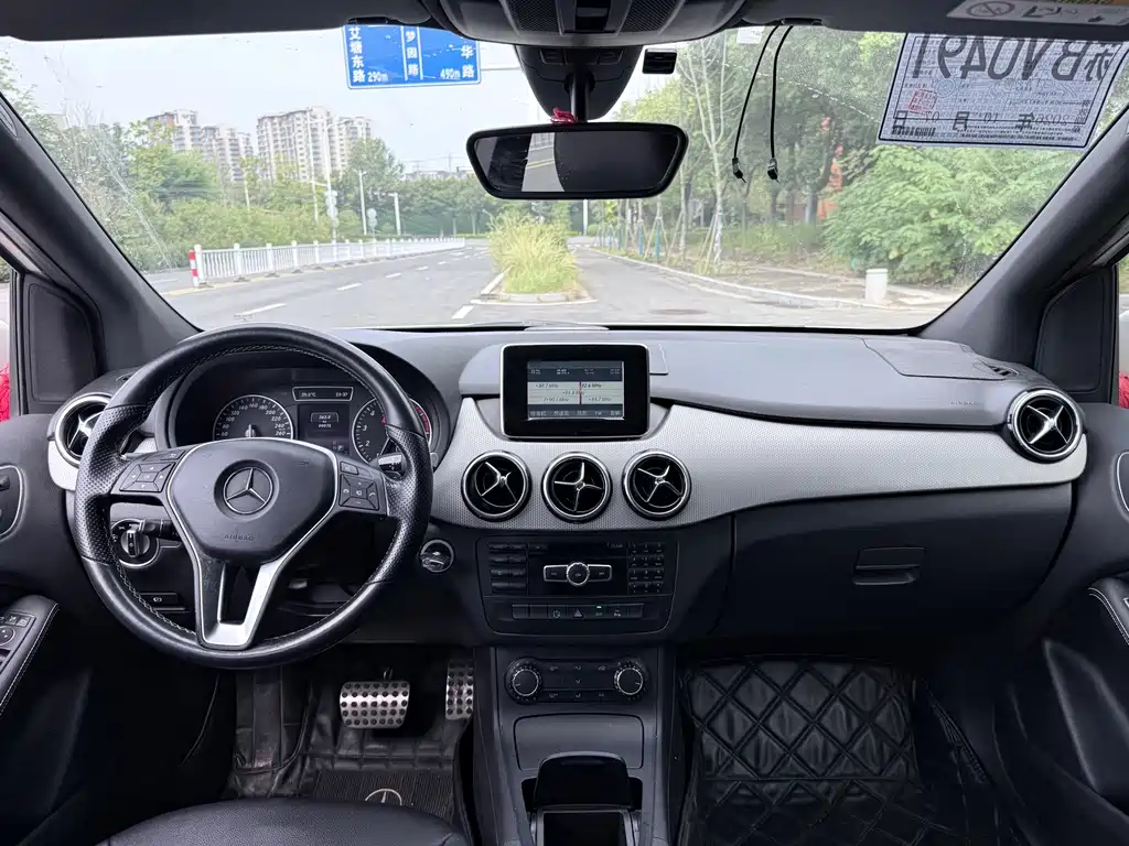 Mercedes-Benz B-Class — миниатюра 6