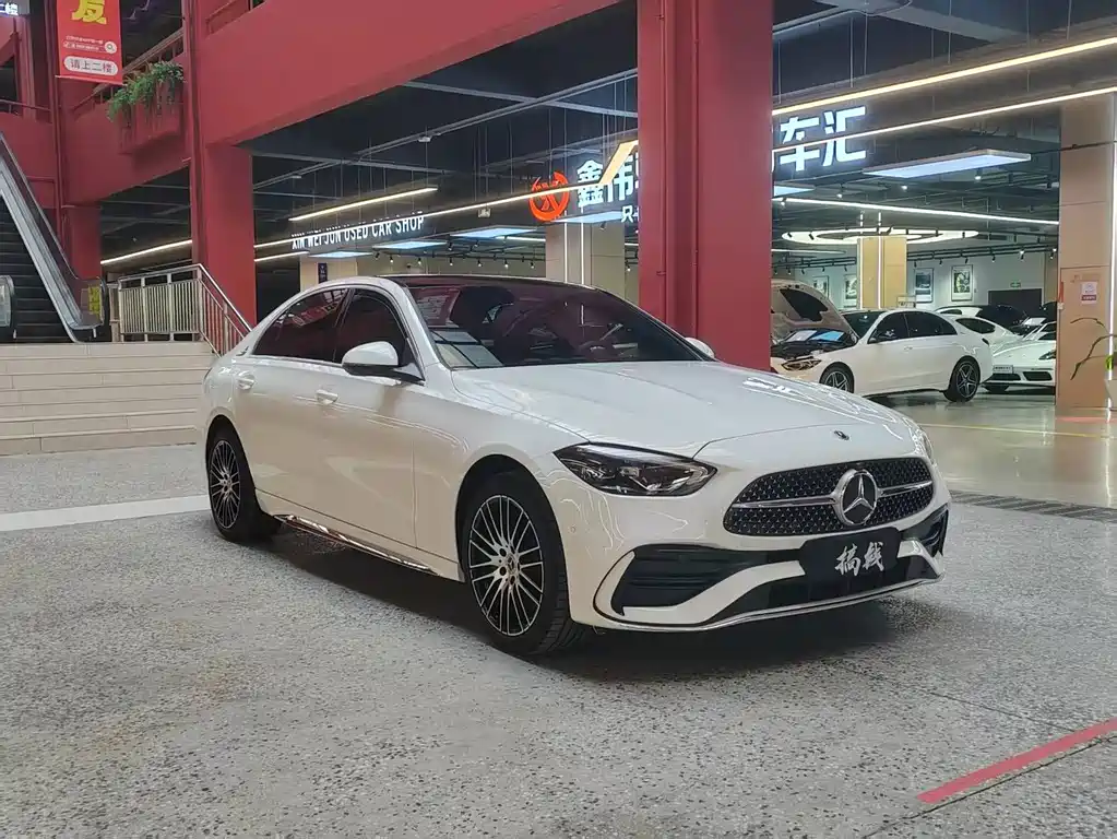 Mercedes-Benz C-Class — миниатюра 3