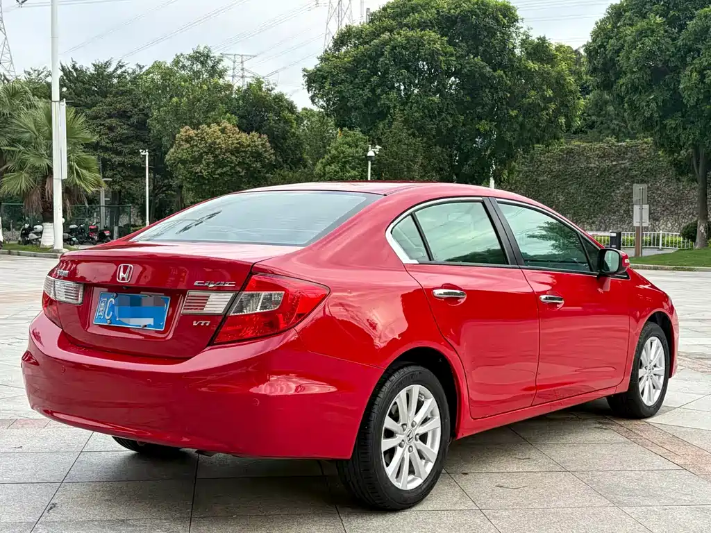 Honda Civic — миниатюра 9