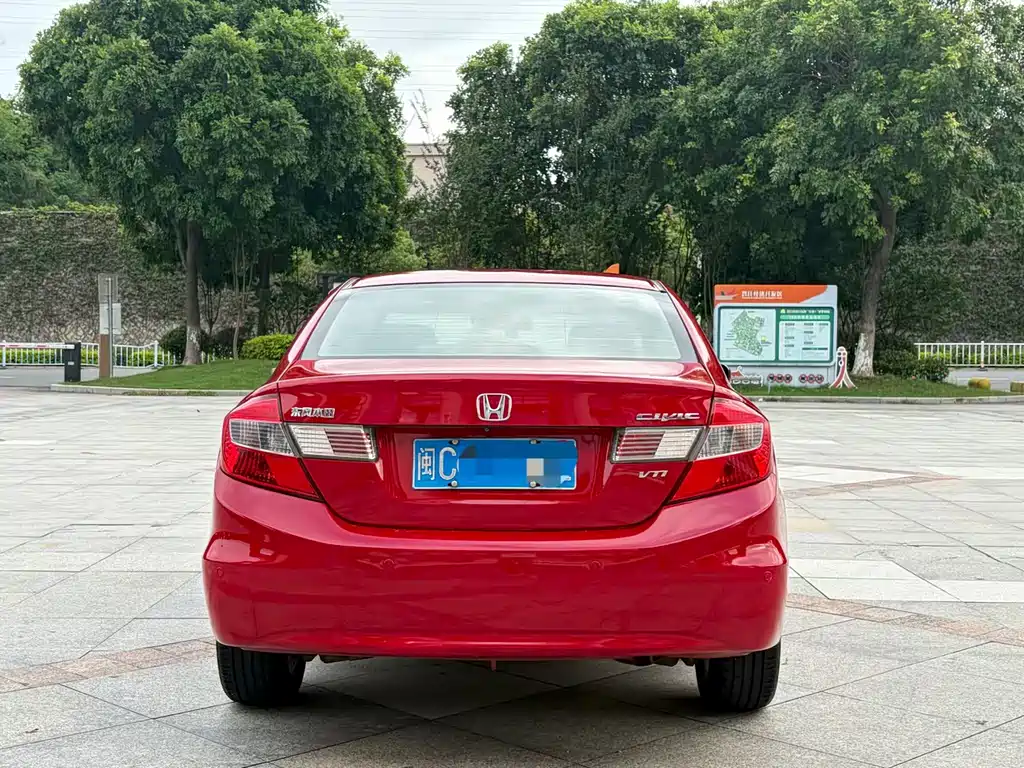 Honda Civic — миниатюра 8