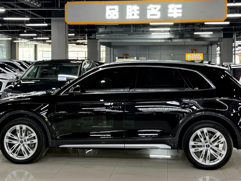 Audi Q5L 2022 40T Luxury