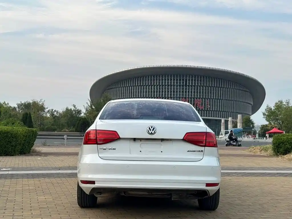 Volkswagen Sagitar — миниатюра 5