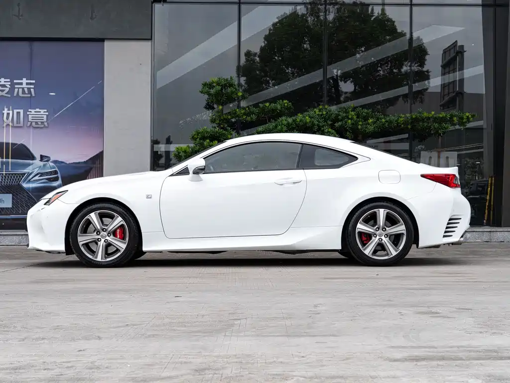 Lexus RC — миниатюра 4