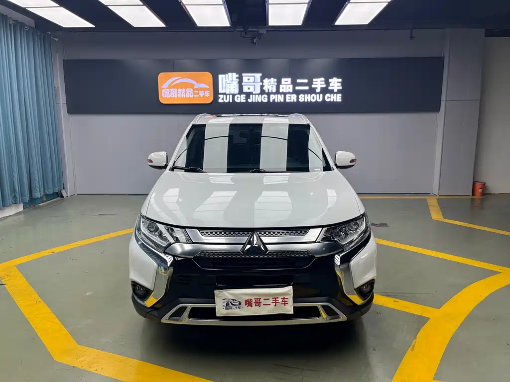 MITSUBISHI OUTLANDER