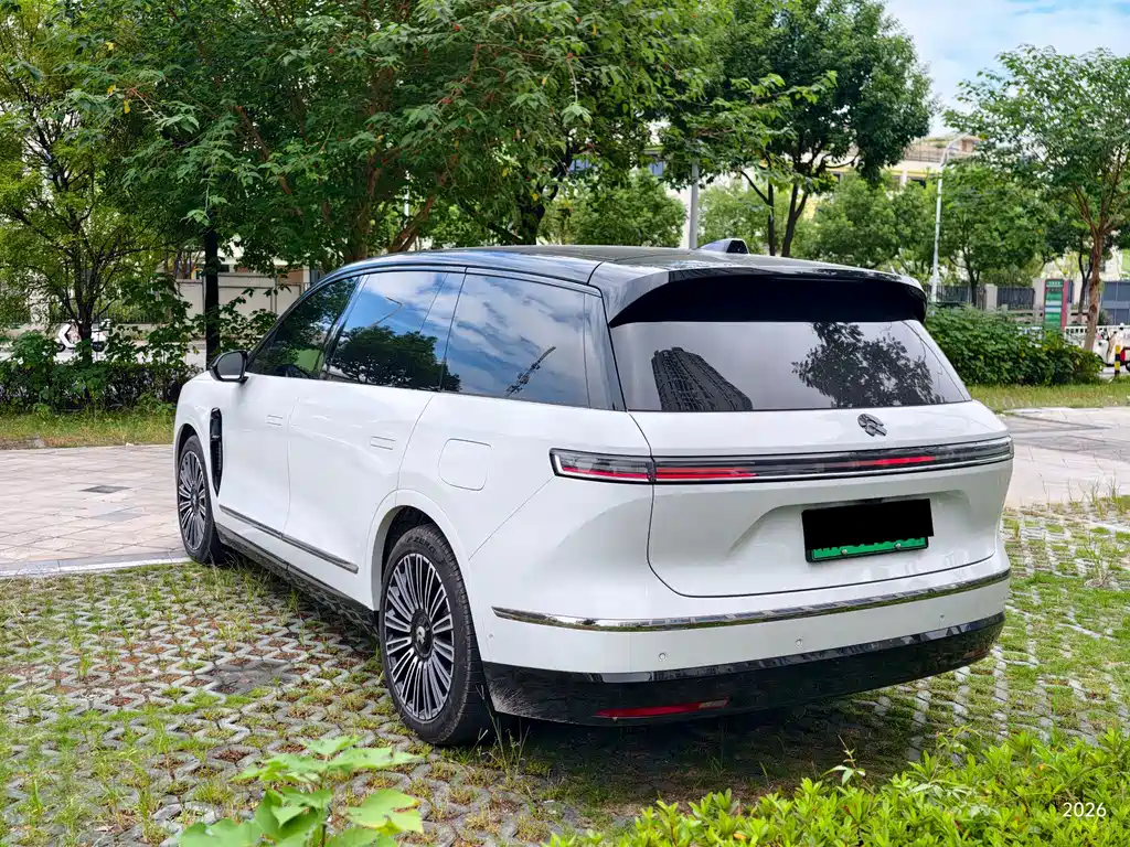 NIO ES8 — миниатюра 12