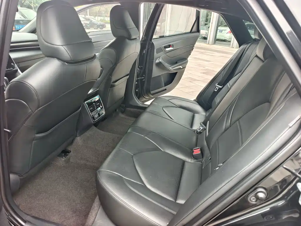 Toyota Avalon — миниатюра 11