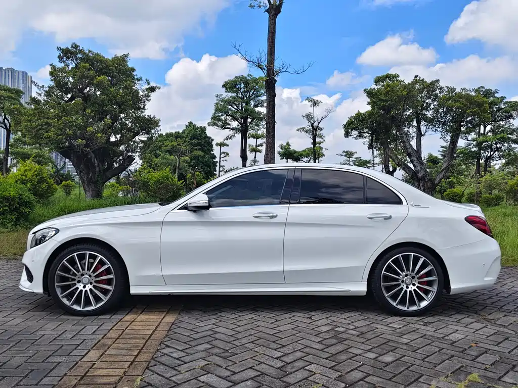Mercedes-Benz C-Class — миниатюра 11