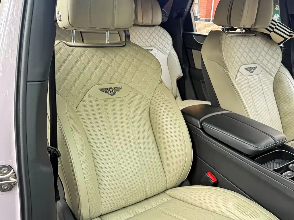Bentley Bentayga 2021 3.0T PHEV
