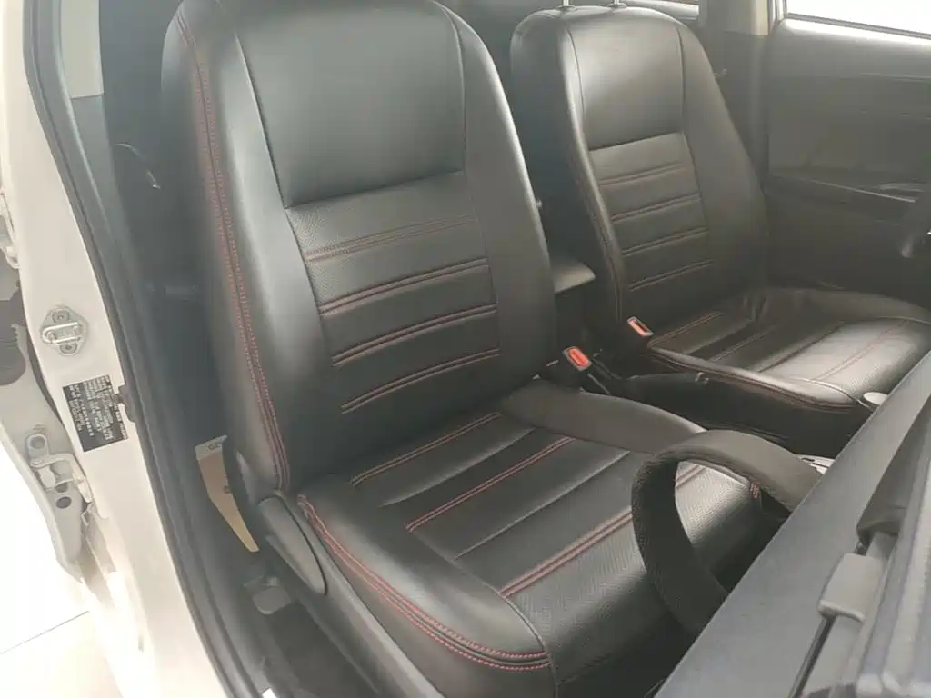 Toyota Yaris L — миниатюра 25