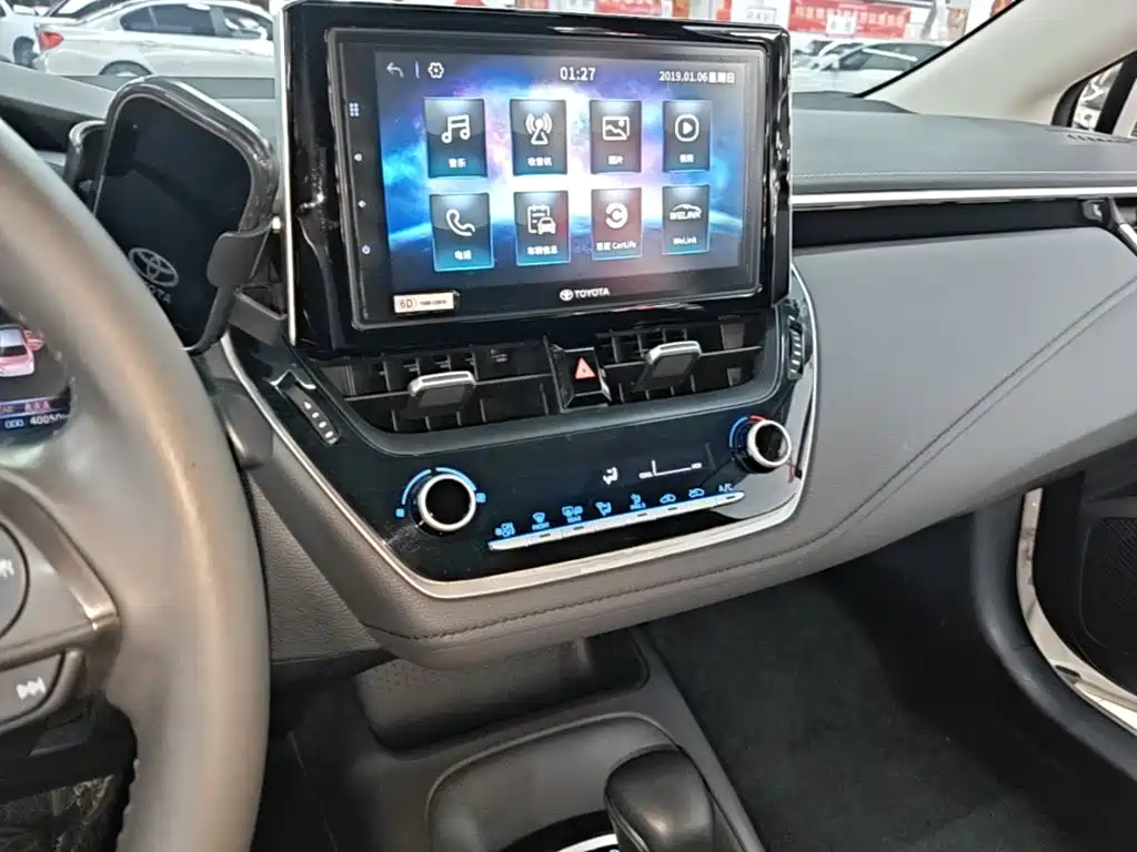 Toyota Corolla — миниатюра 13