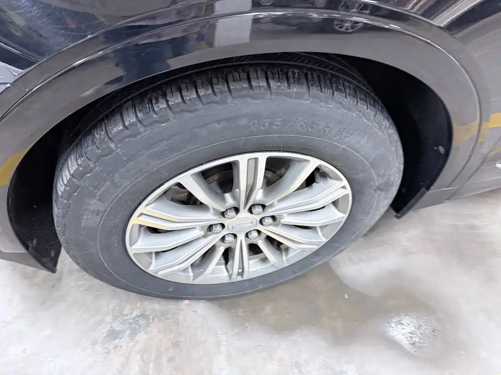 Cadillac XT5 — миниатюра 6