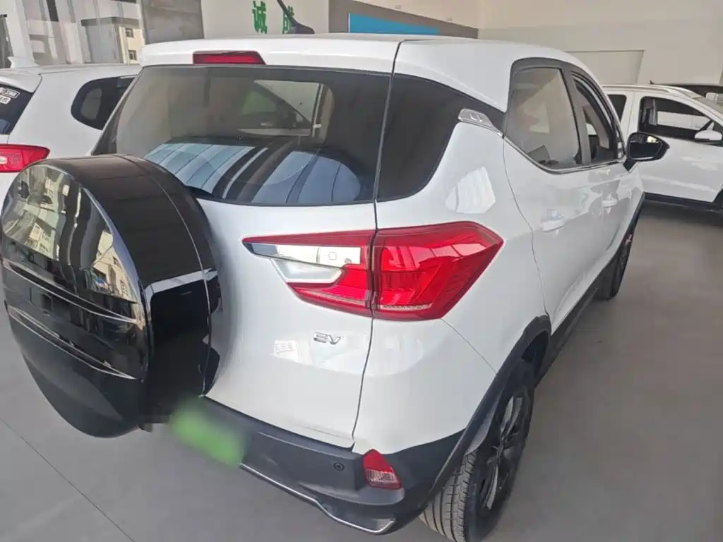 BYD Yuan EV — миниатюра 7