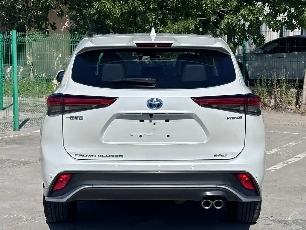 Toyota Crown Kluger — миниатюра 8