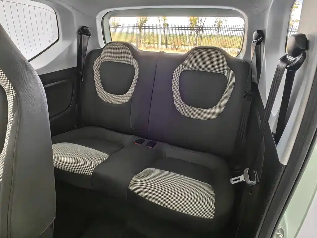 Wuling MINIEV — миниатюра 15