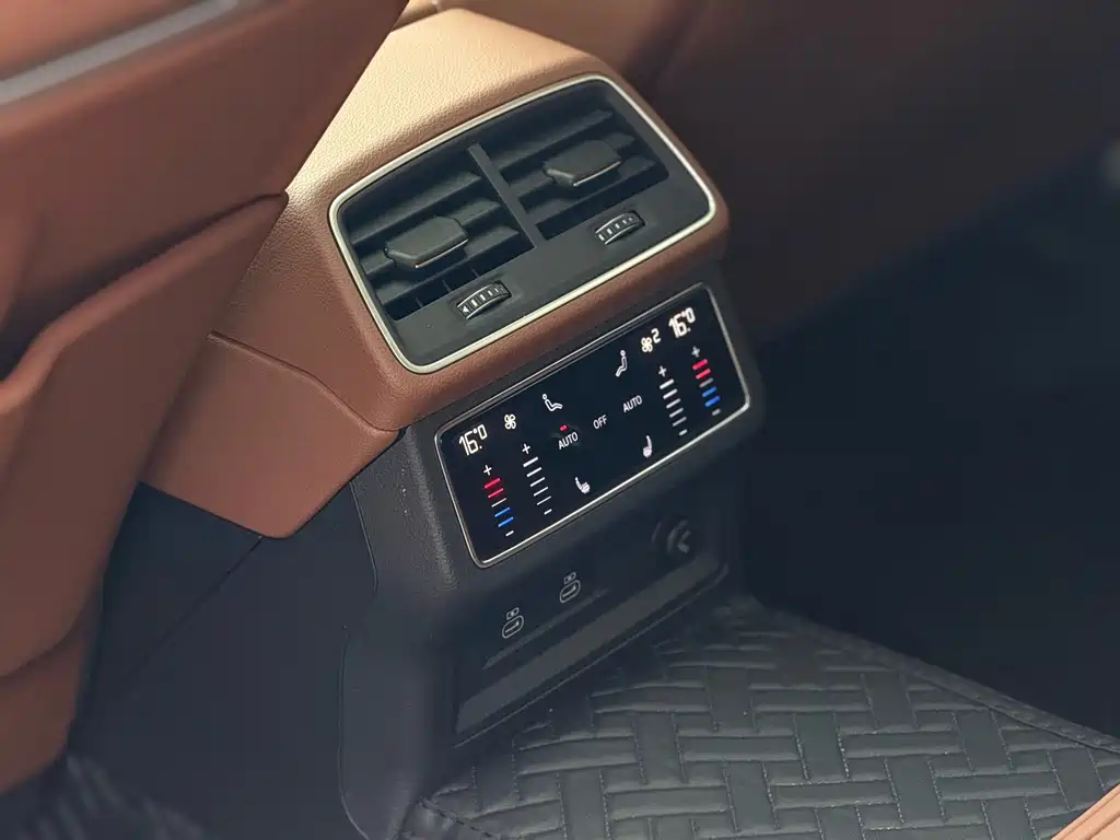 Audi A7L — миниатюра 14