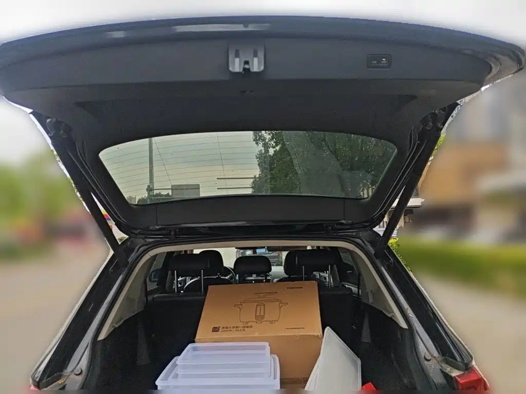 Volkswagen Tiguan L — миниатюра 15