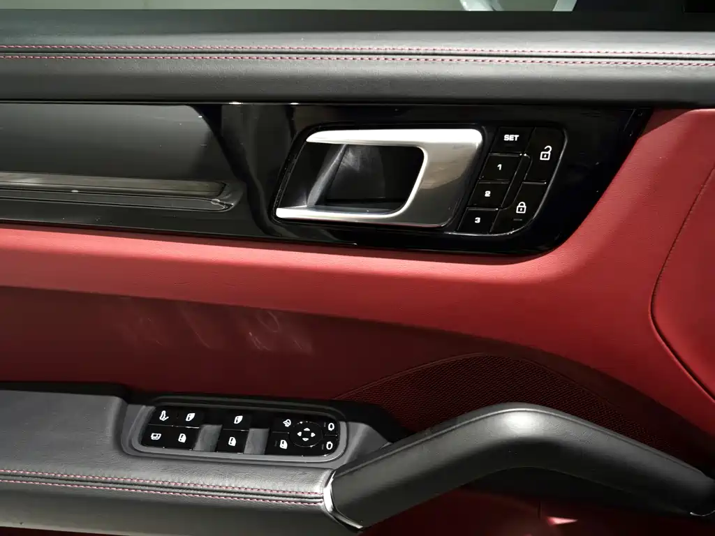 PORSCHE CAYENNE NEW ENERGY