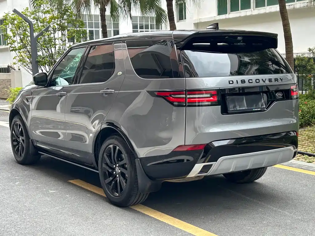 Land Rover Discovery 2020 2.0T 30