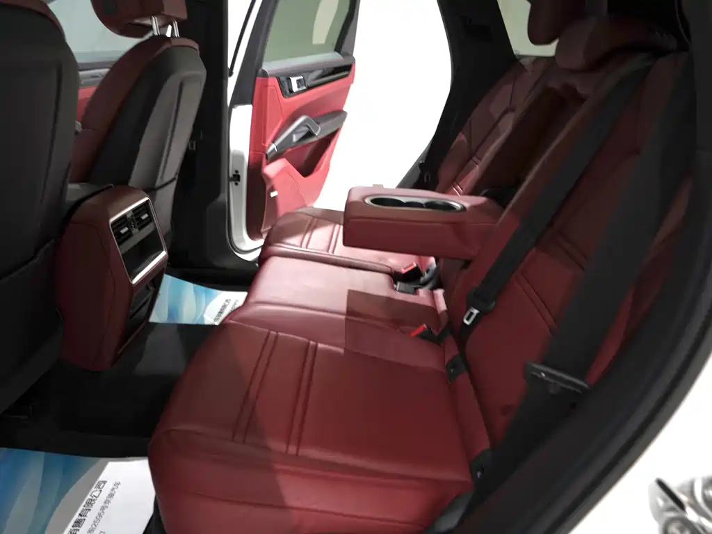 PORSCHE CAYENNE NEW ENERGY