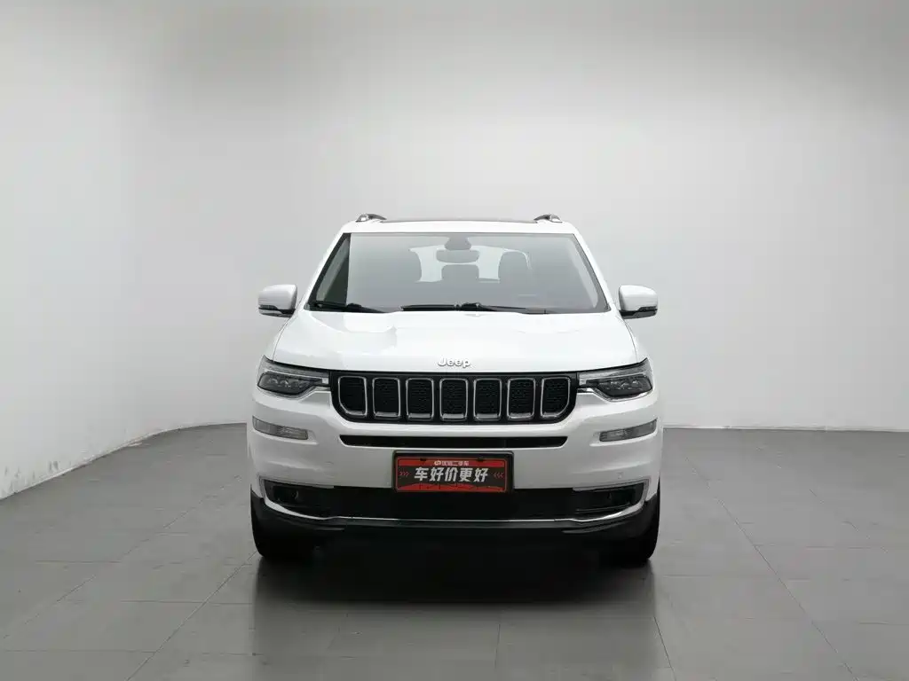 Jeep Commander — миниатюра 3