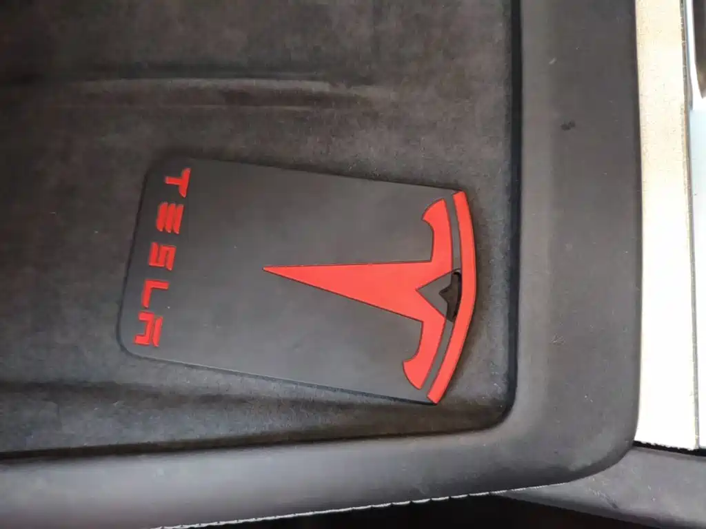 Tesla Model 3 — миниатюра 9