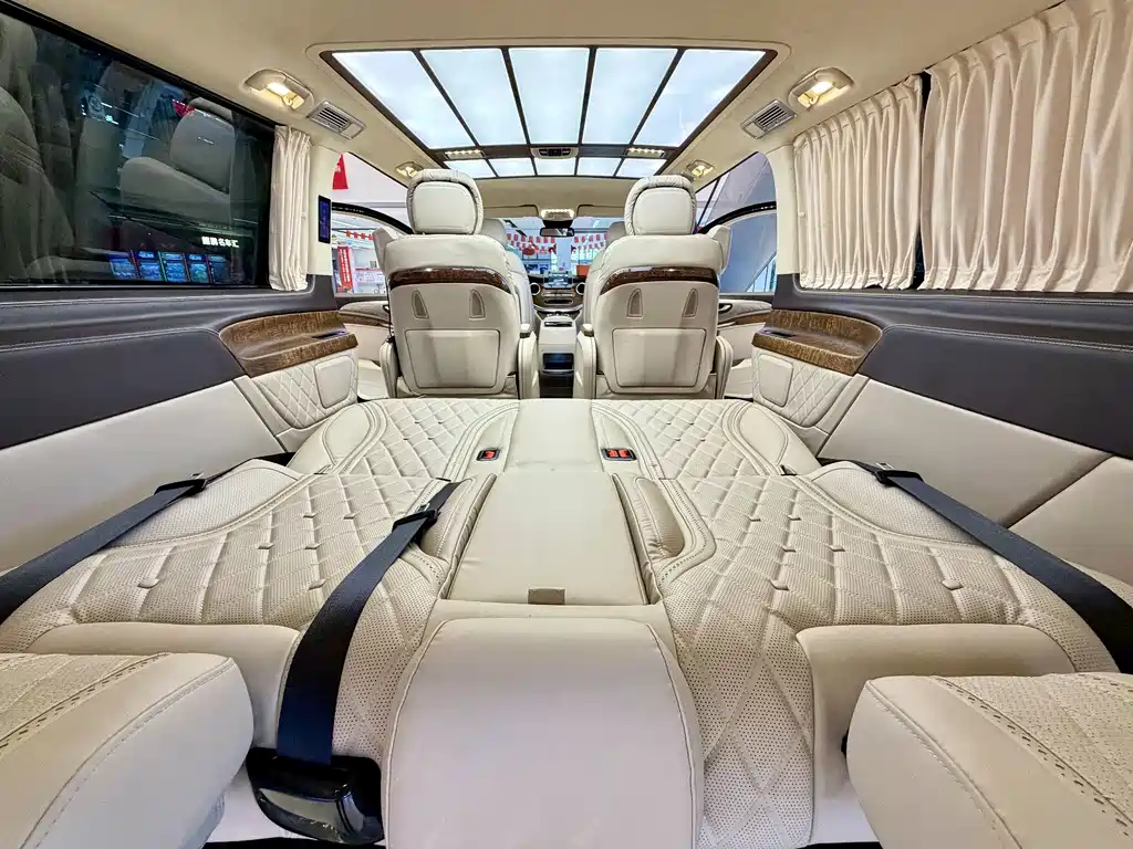 Mercedes-Benz V-Class — миниатюра 16