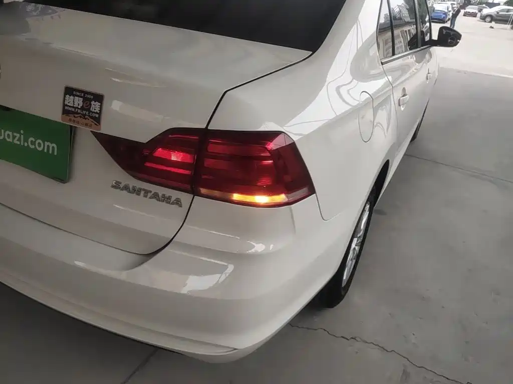 Volkswagen Santana — миниатюра 8