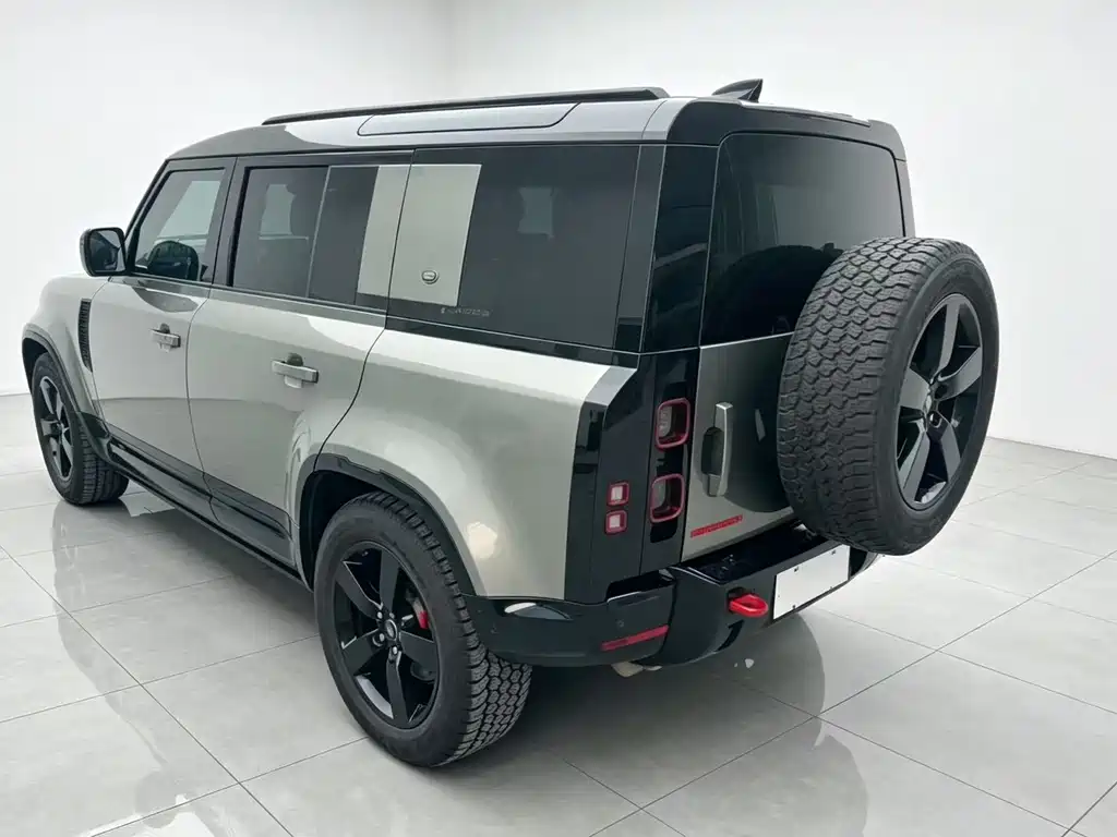 Land Rover Defender — миниатюра 6