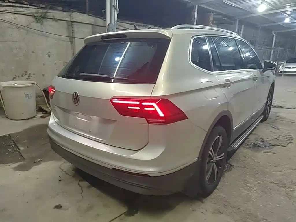Volkswagen Tiguan L — миниатюра 7