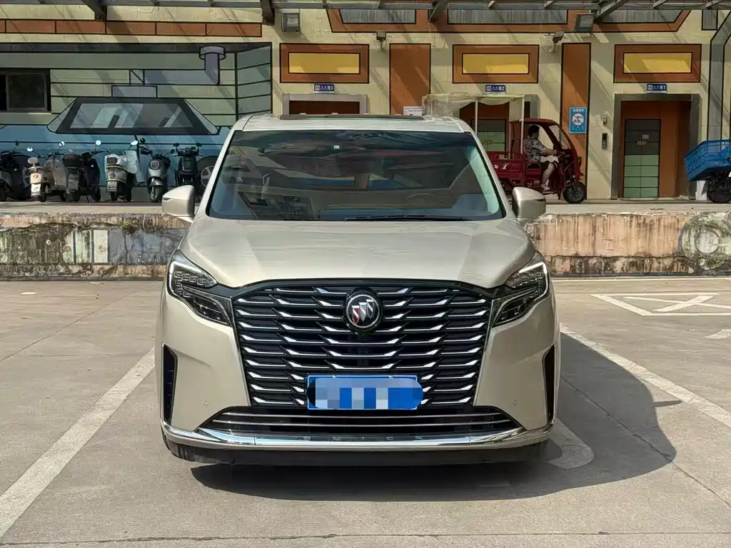 Buick GL8 — миниатюра 2