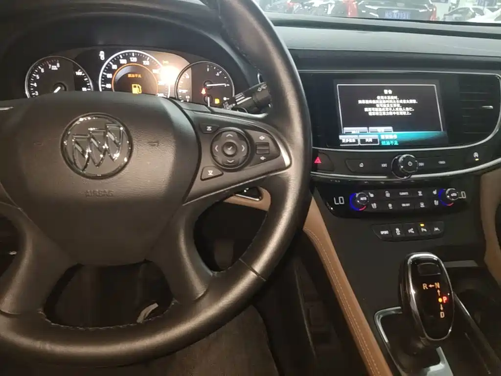 Buick LaCrosse — миниатюра 6