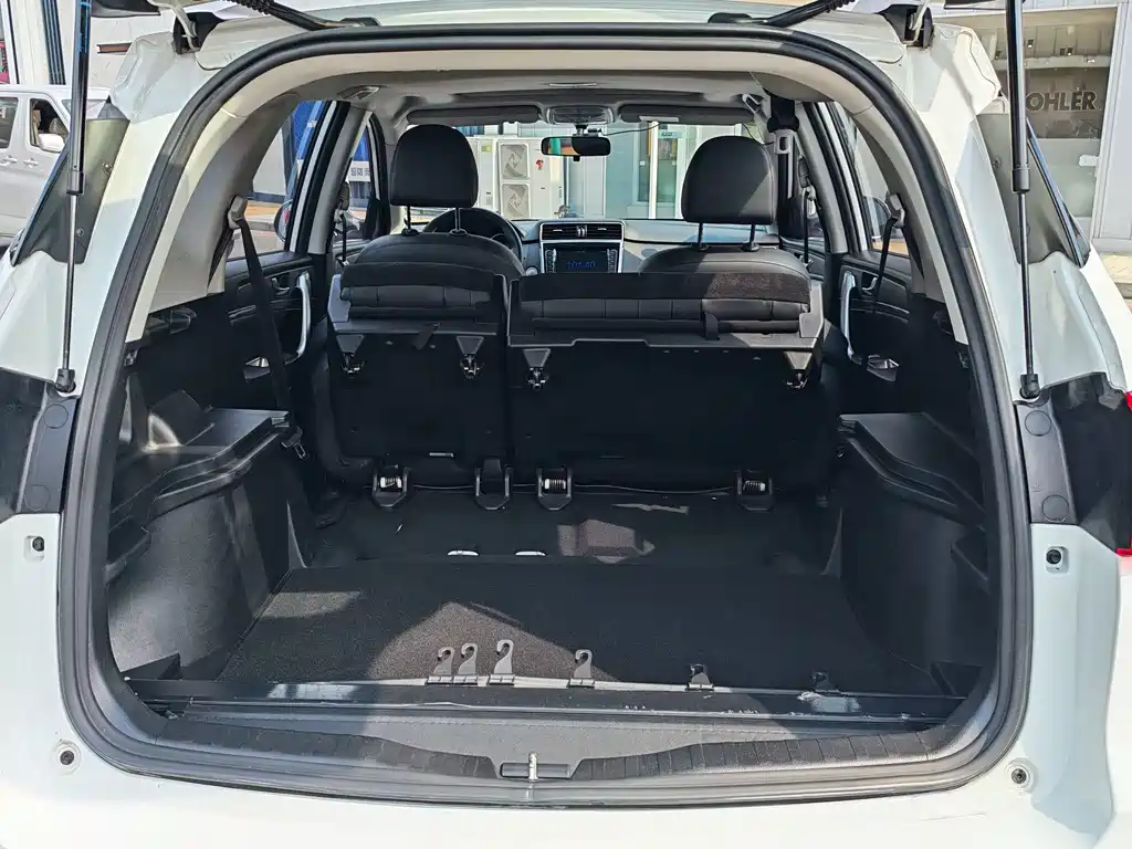 Haval M6 — миниатюра 10